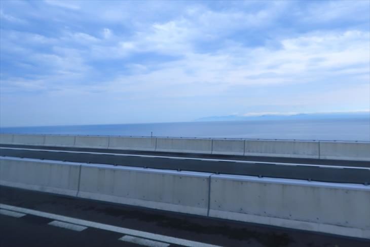 札幌から小樽へのバスからの風景