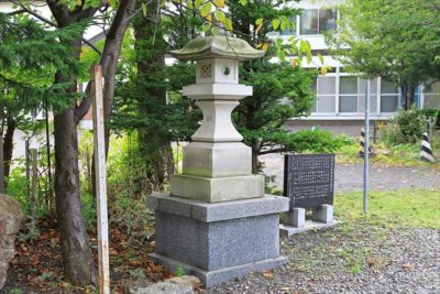 豊足神社 石灯籠