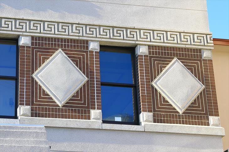 【旧中越銀行小樽支店】小樽市指定歴史的建造物 第38号・現 銀の鐘1号館 小樽観光・旅行情報 オタルナ