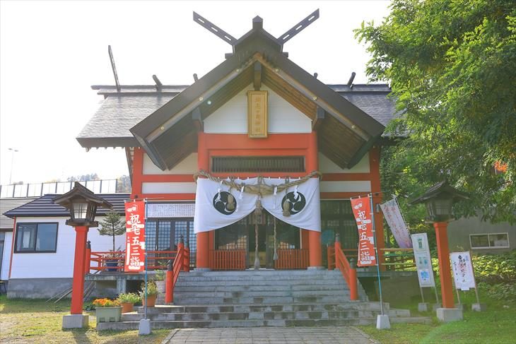 潮見ケ岡神社 社殿