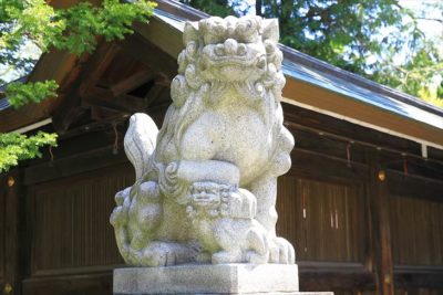 琴似神社 2組目の狛犬