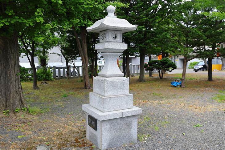 札幌村神社 石灯籠
