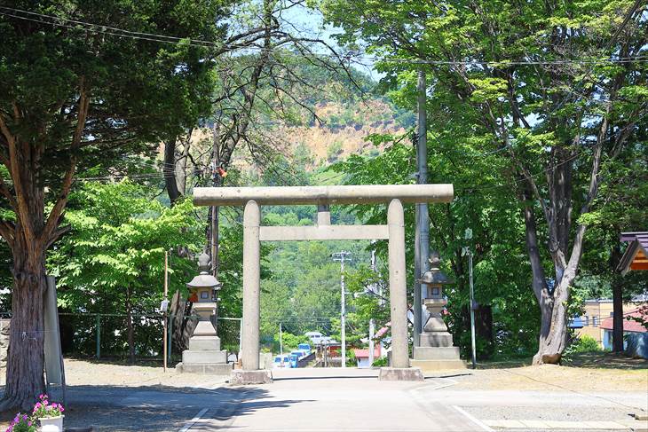 石山神社 