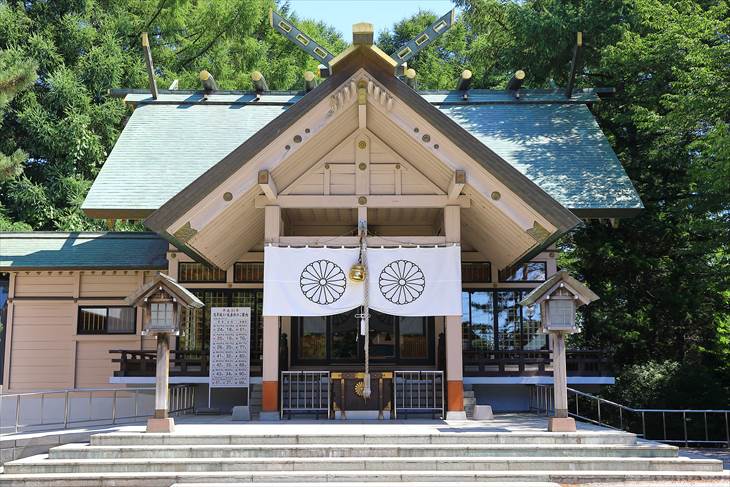 白石神社（札幌）社殿